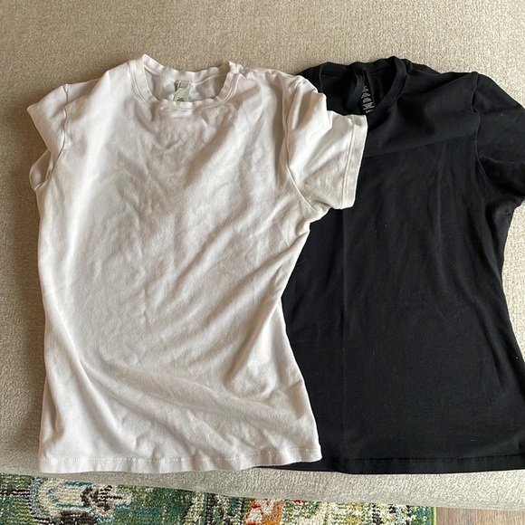 SKIMS fits everybody t-shirt - BUNDLE - Picture 1 of 6